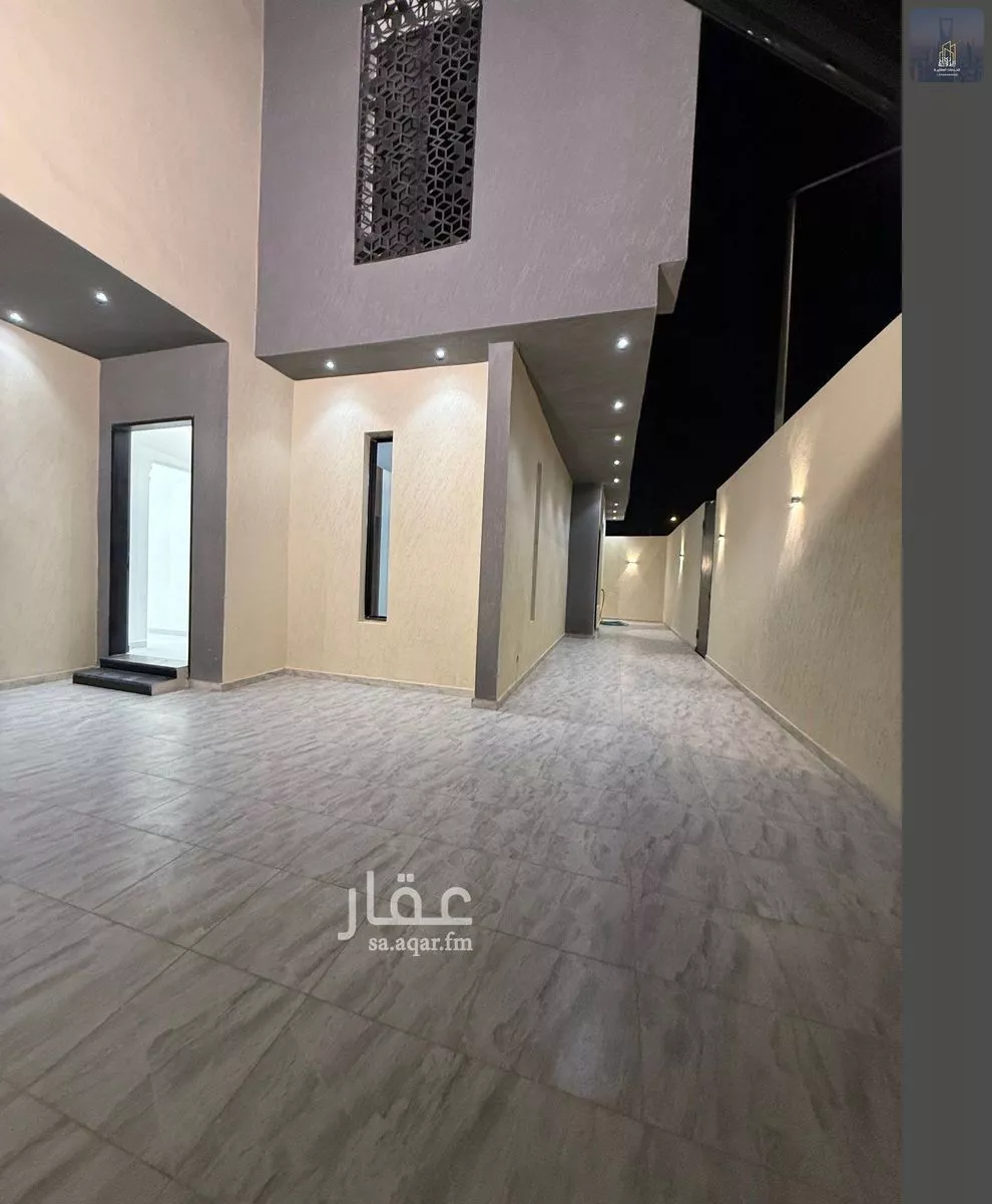 7 bedroom duplex in Al Janadriyah 4