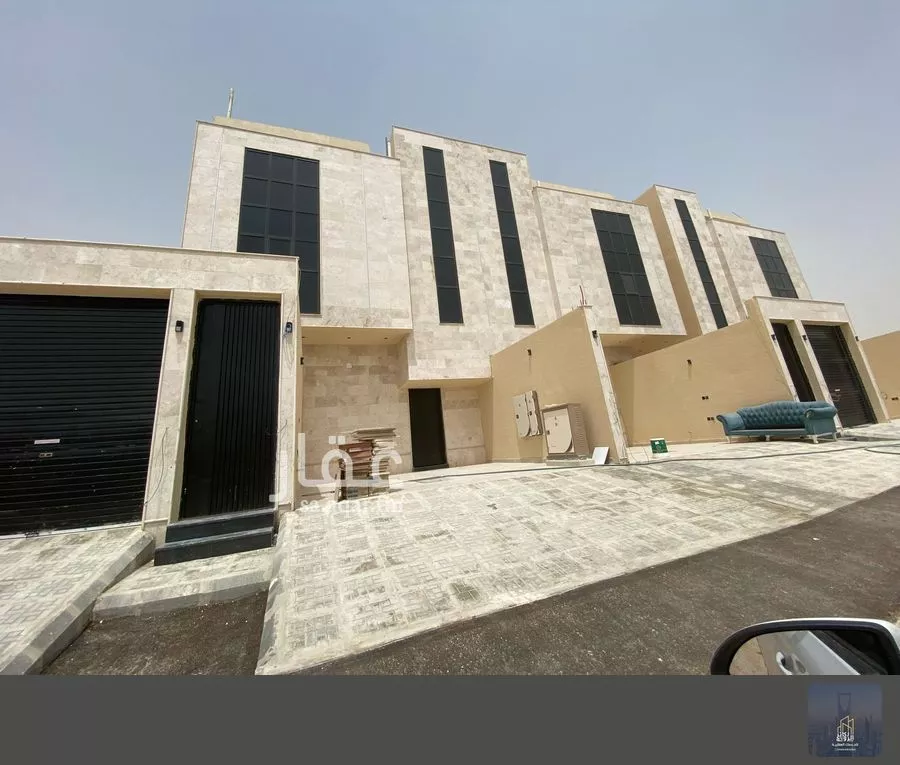 5 bedroom floor in Tuwaiq 1