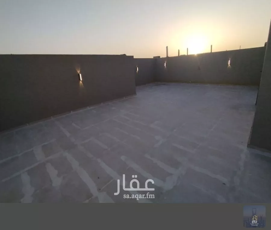 دوبلكس 7 غرف في النظيم 4