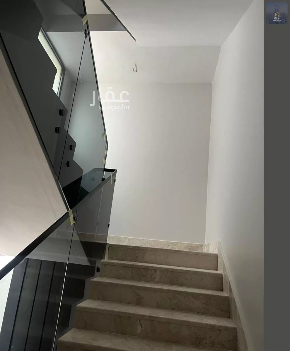 3 bedroom floor in Al Janadriyah 5