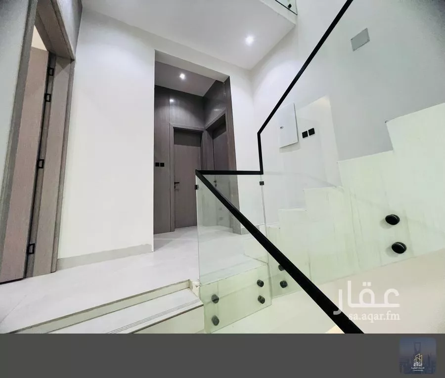 6 bedroom duplex in Al Janadriyah 4