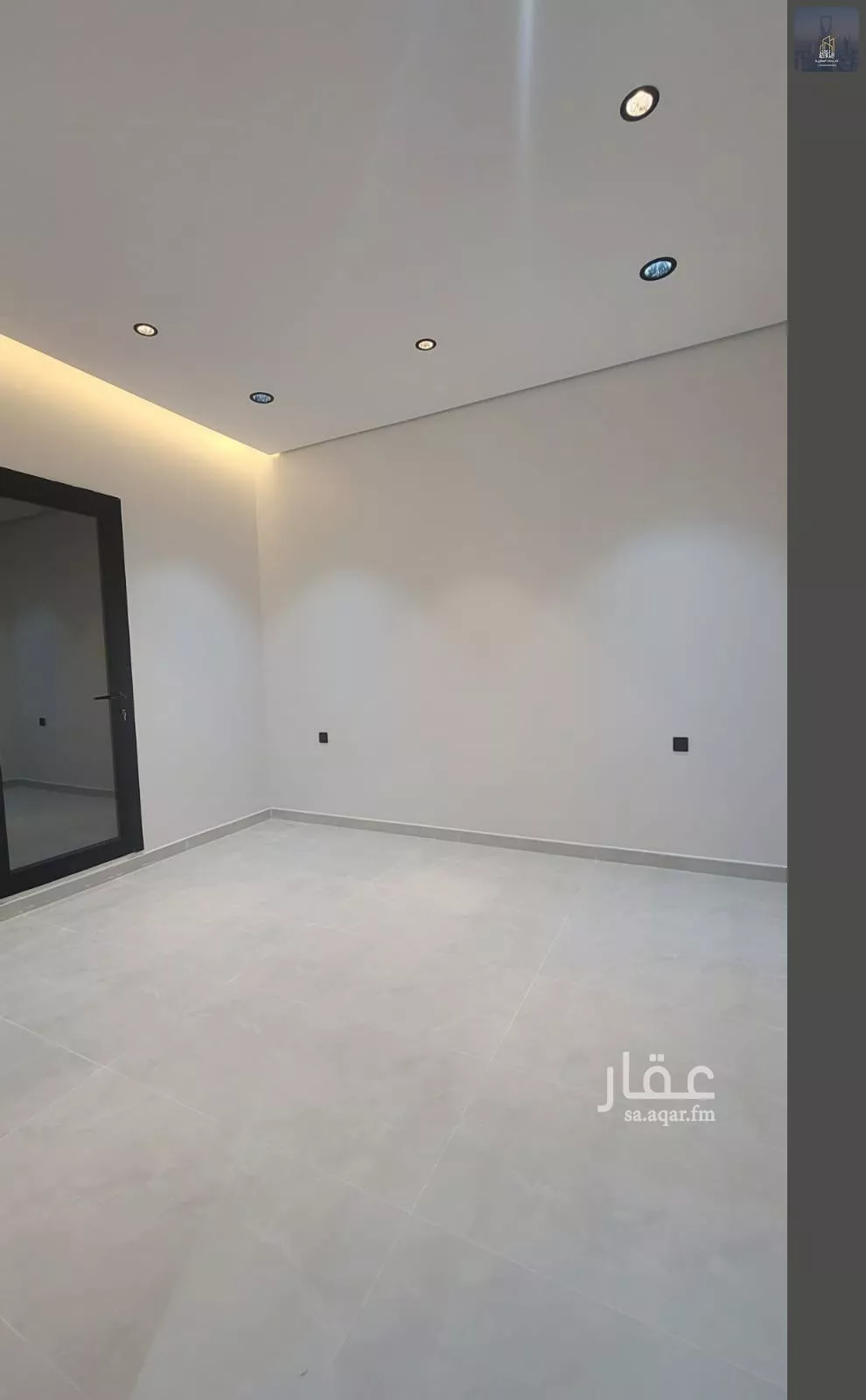 6 bedroom villa in Al Janadriyah 4