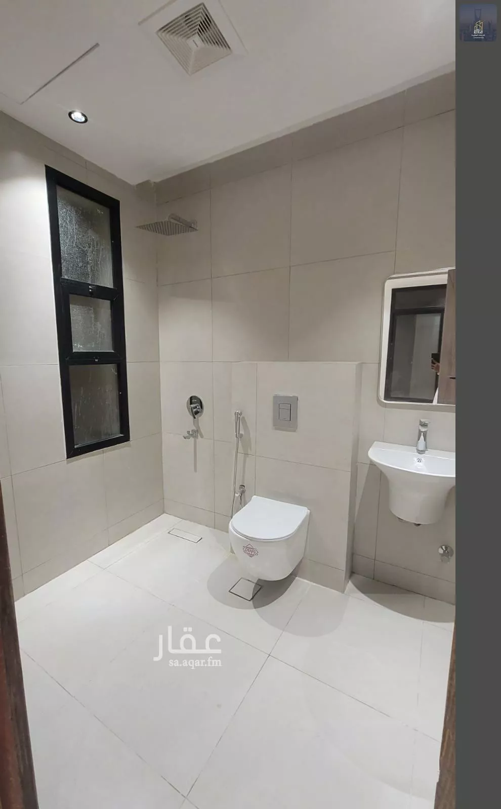 فيلا 5 غرف في الشرق 4