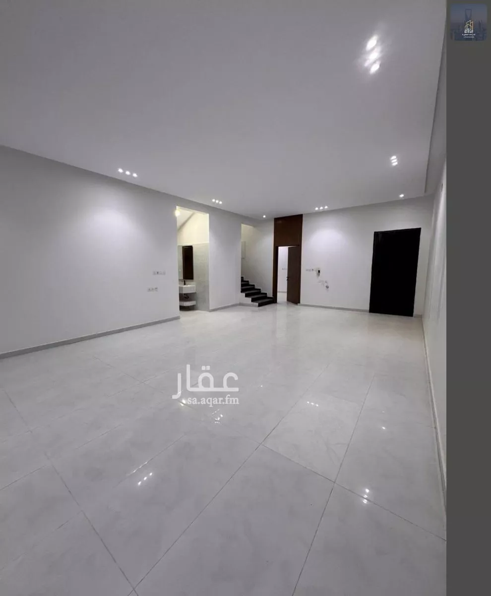 فيلا 5 غرف في الجنادرية 1