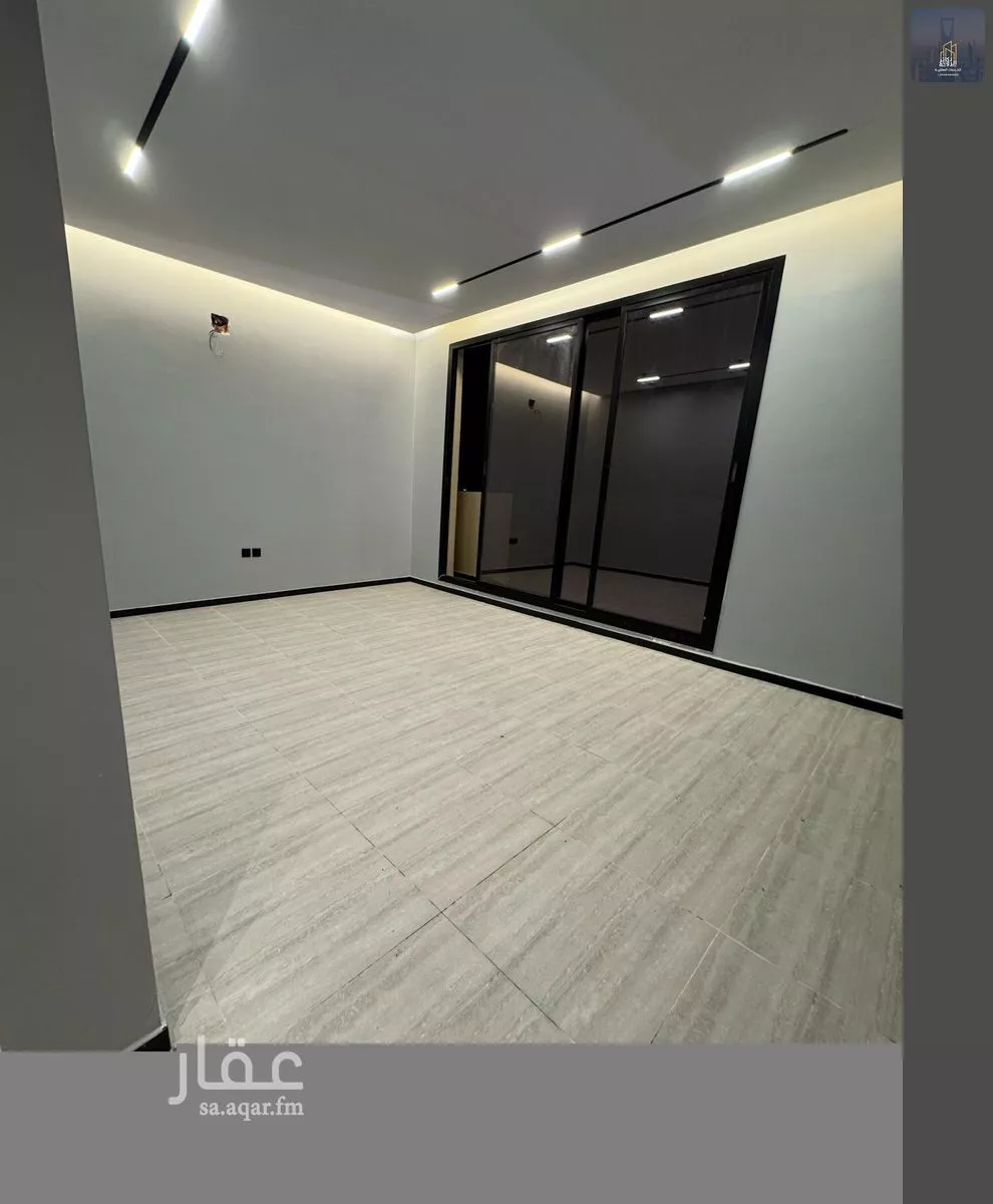 فيلا 6 غرف في الشرق 2