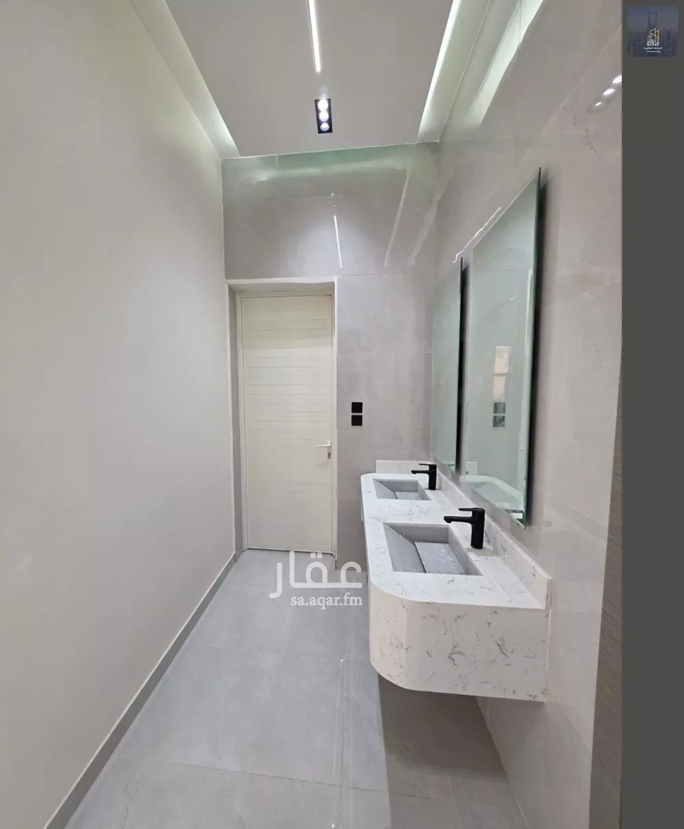 شقة 5 غرف في النظيم 5