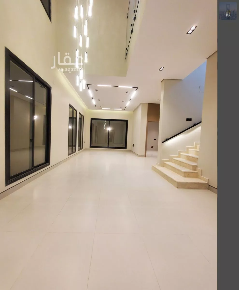 7 bedroom villa in Al Maizilah 1