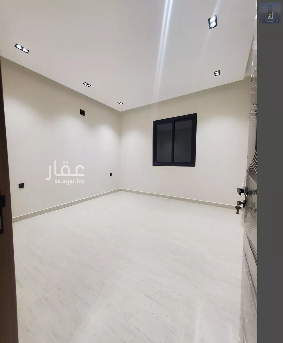 3 bedroom floor in Al Janadriyah 4