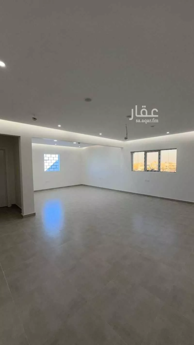 مكتب 1350 م² في ظهرة نمار 4