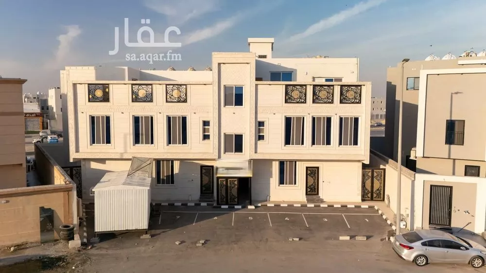 عمارة 174 م² في ضاحية الملك فهد 3