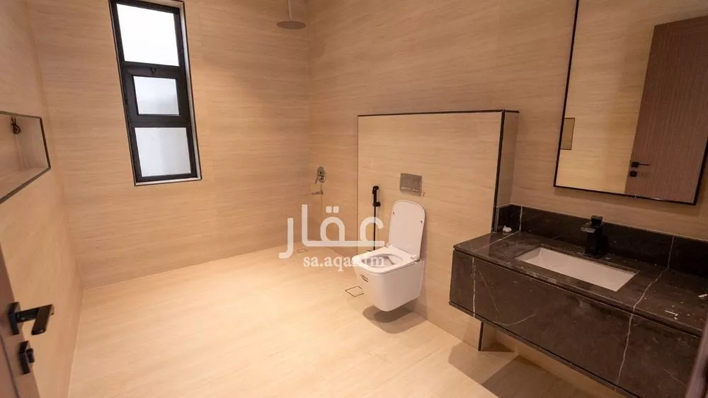 فيلا 6 غرف في الشرق 5