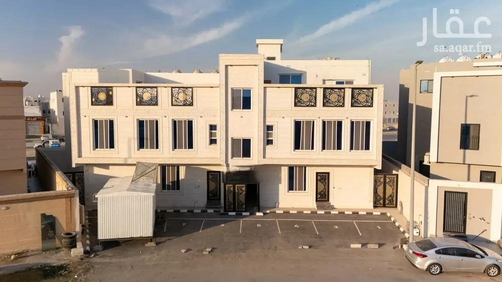 عمارة 174 م² في ضاحية الملك فهد 2