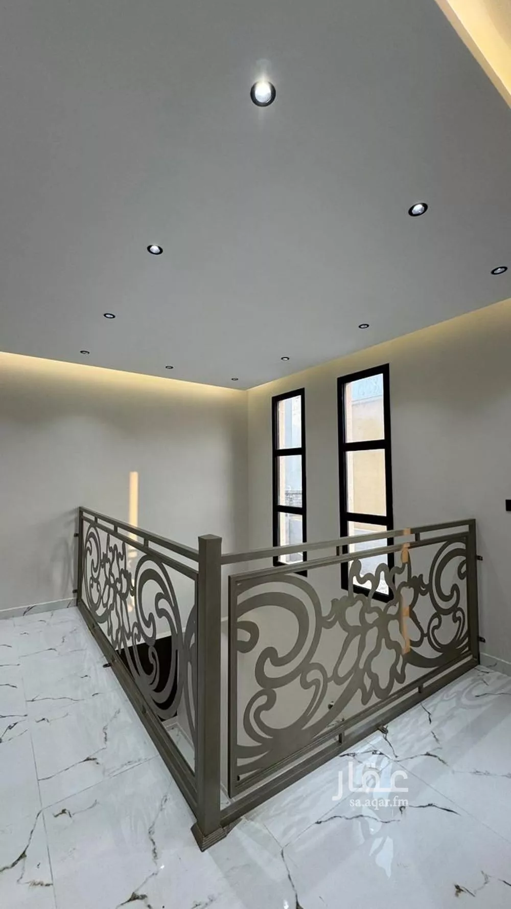 فيلا 5 غرف في السيف 3