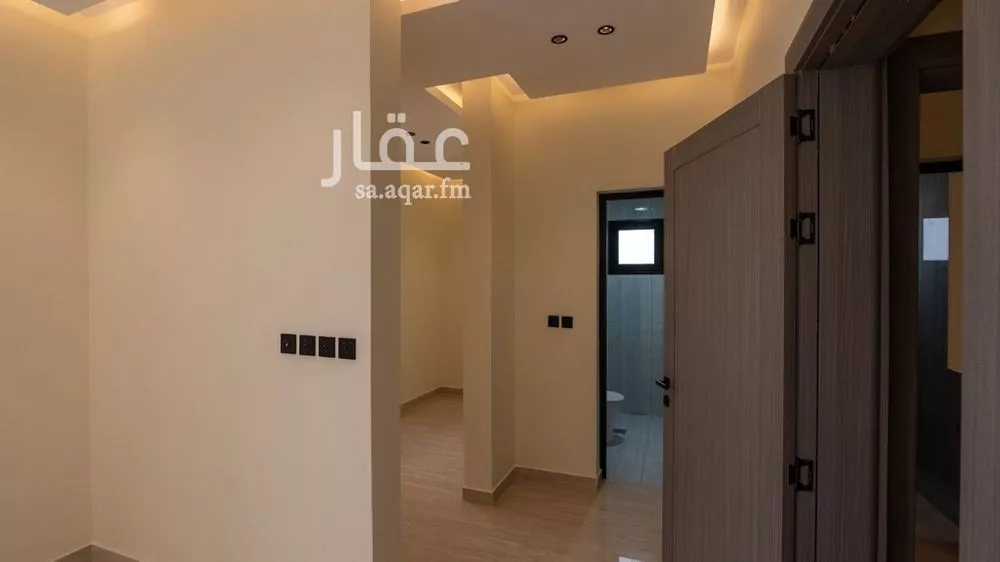 فيلا 5 غرف في الكوثر، الدمام 10