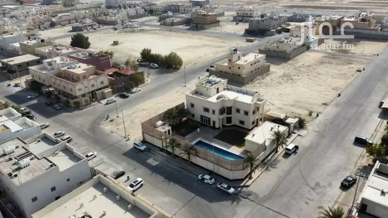 فيلا 5 غرف في الشراع 2