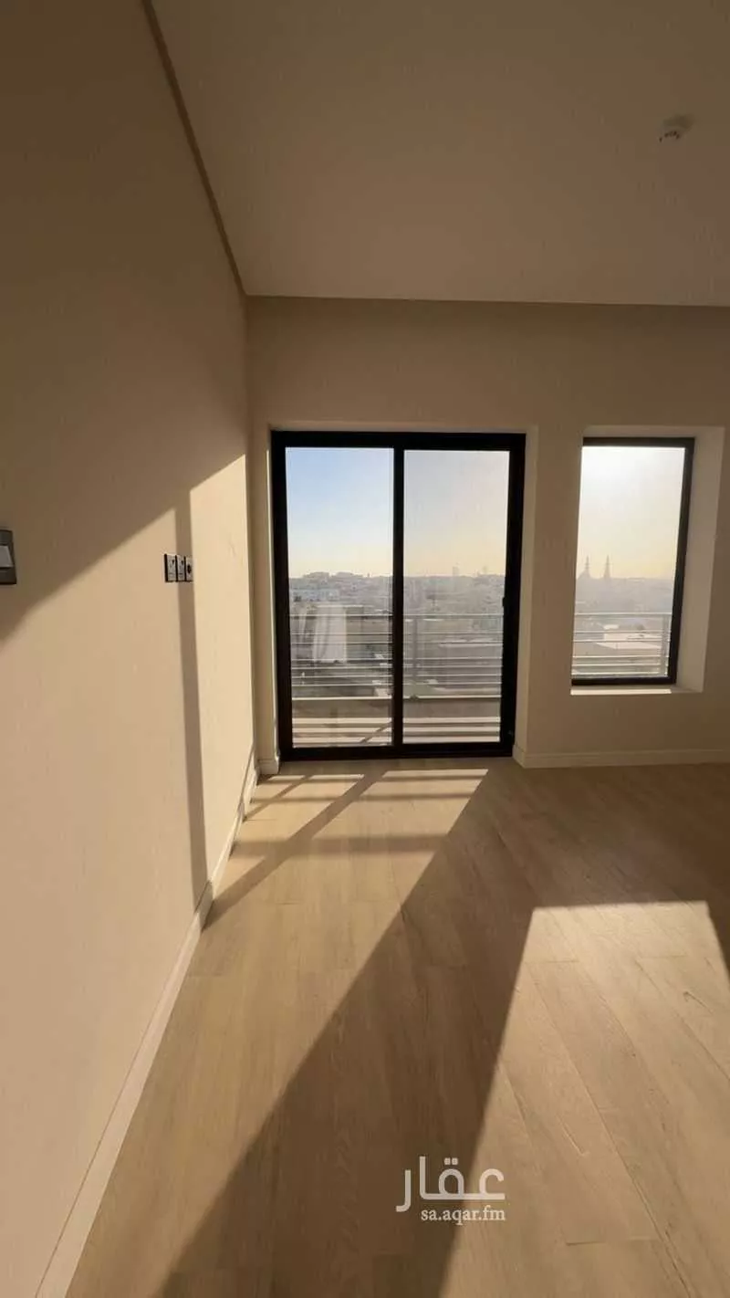 3 bedroom apartment in Al Qusur 1