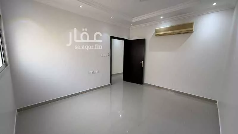 3 bedroom floor in Al Munsiyah 4