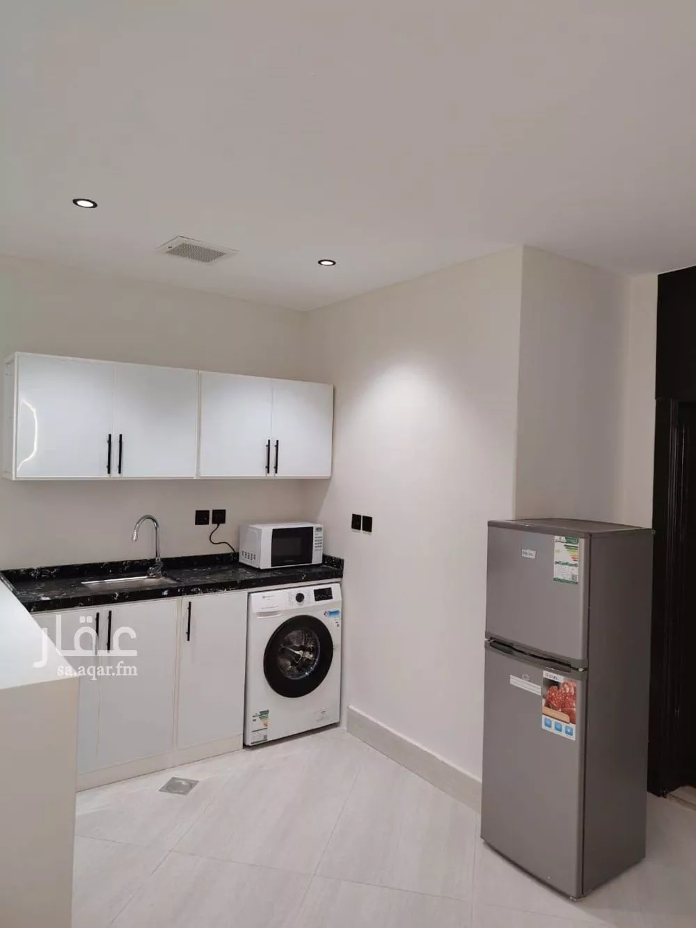 شقة 1 غرف في الروضة 3