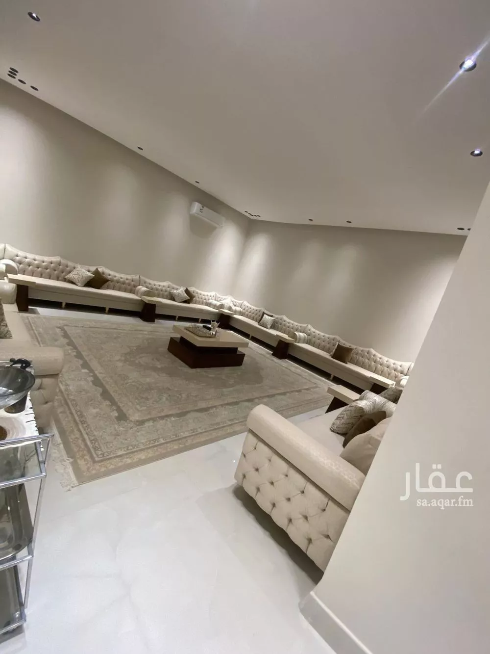 فيلا 4 غرف في النرجس 2