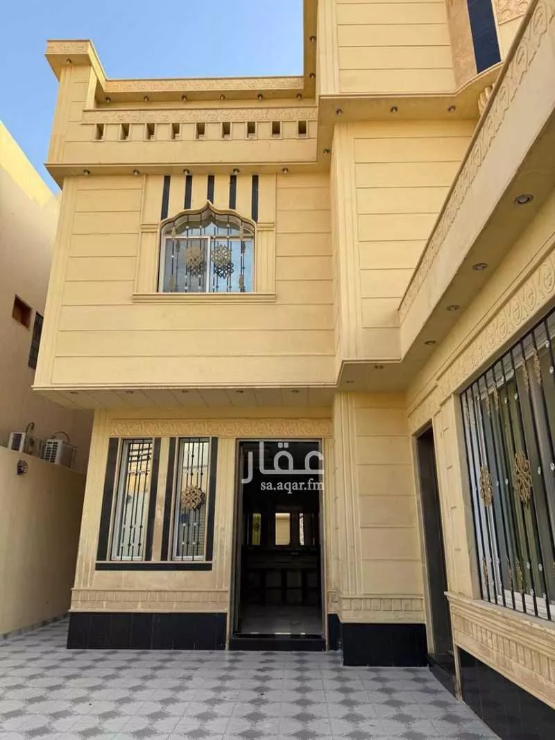 فيلا 5 غرف في الرمال 2