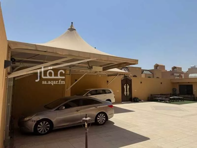 5 bedroom villa in Al Yasmin 1