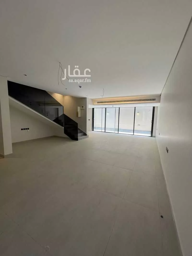 فيلا 4 غرف في العارض 2