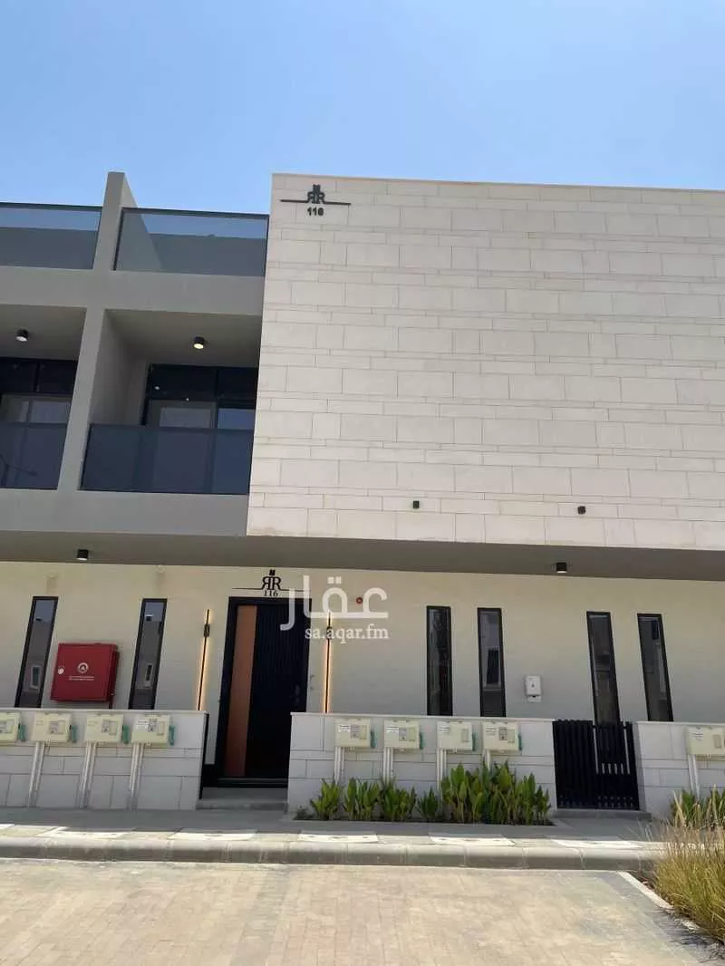 فيلا 5 غرف في العارض 1