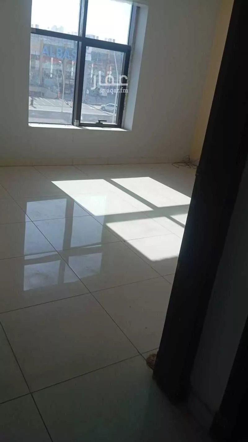 مكتب 12098 م² في الياسمين 3