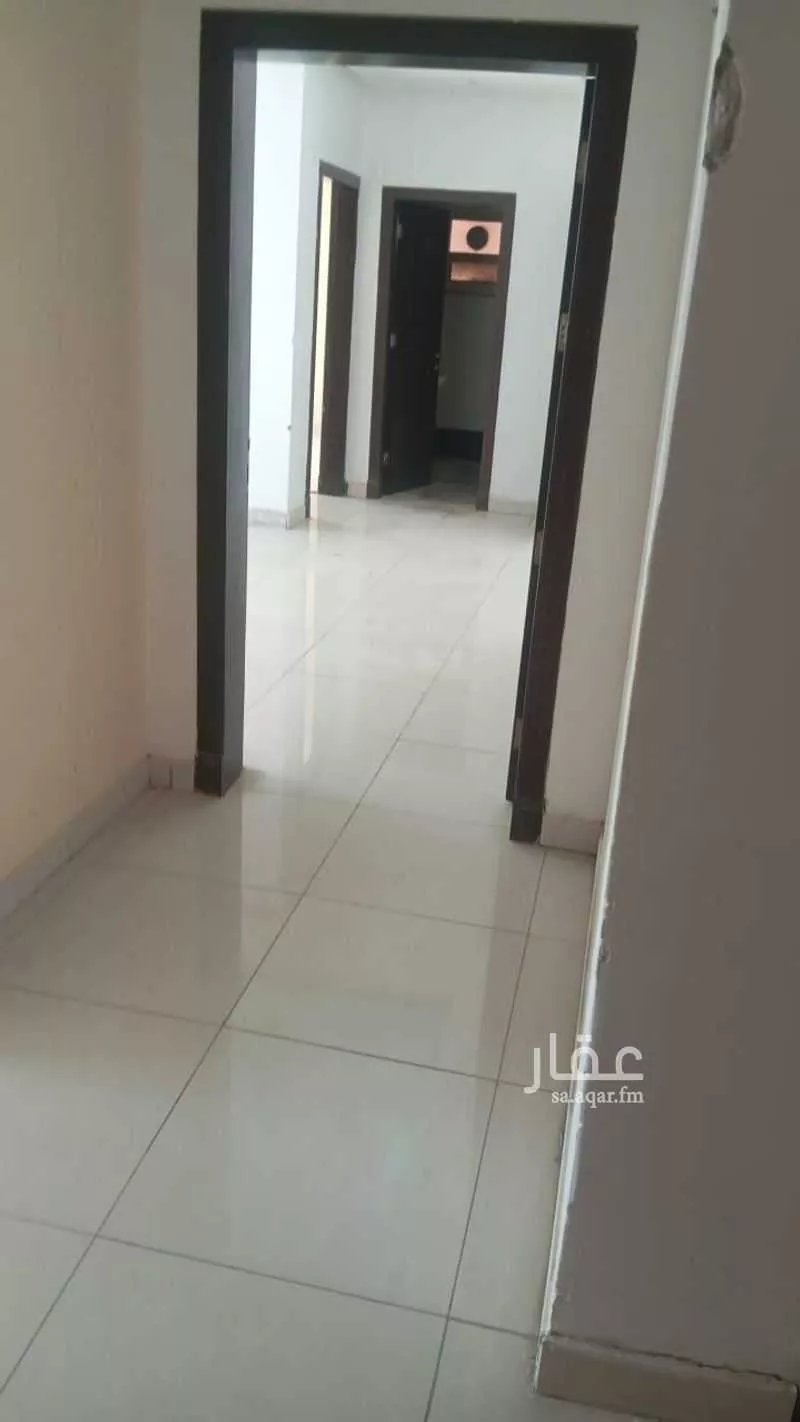 مكتب 12098 م² في الياسمين 4