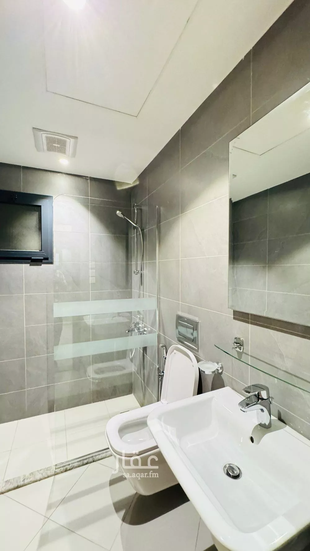 عمارة 2023 م² في الرويس 3