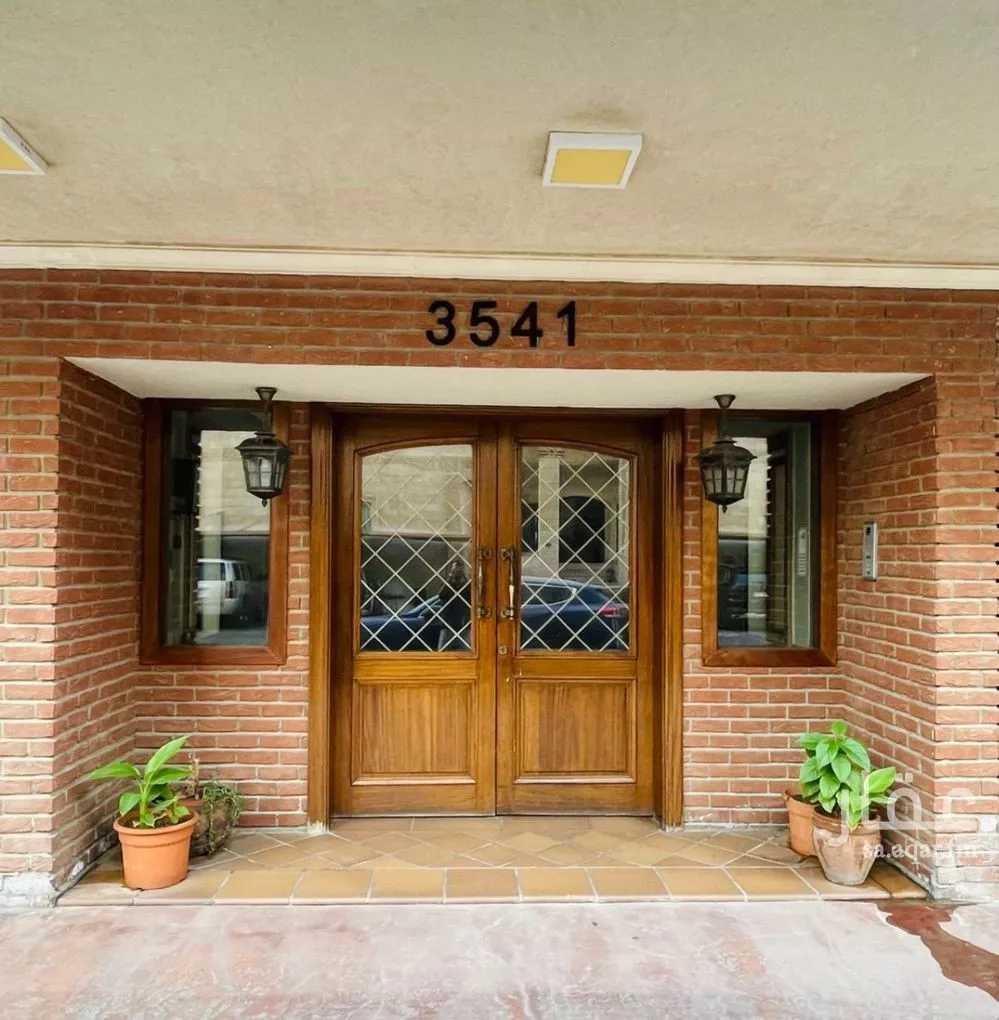 شقة 3 غرف في الروضة 3