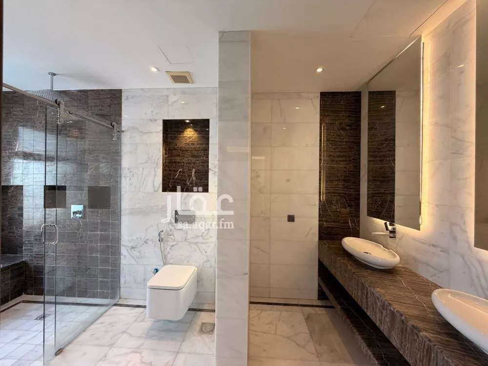 فيلا 6 غرف في النعيم 4