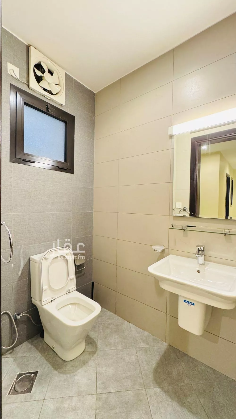 عمارة 2023 م² في الرويس 2