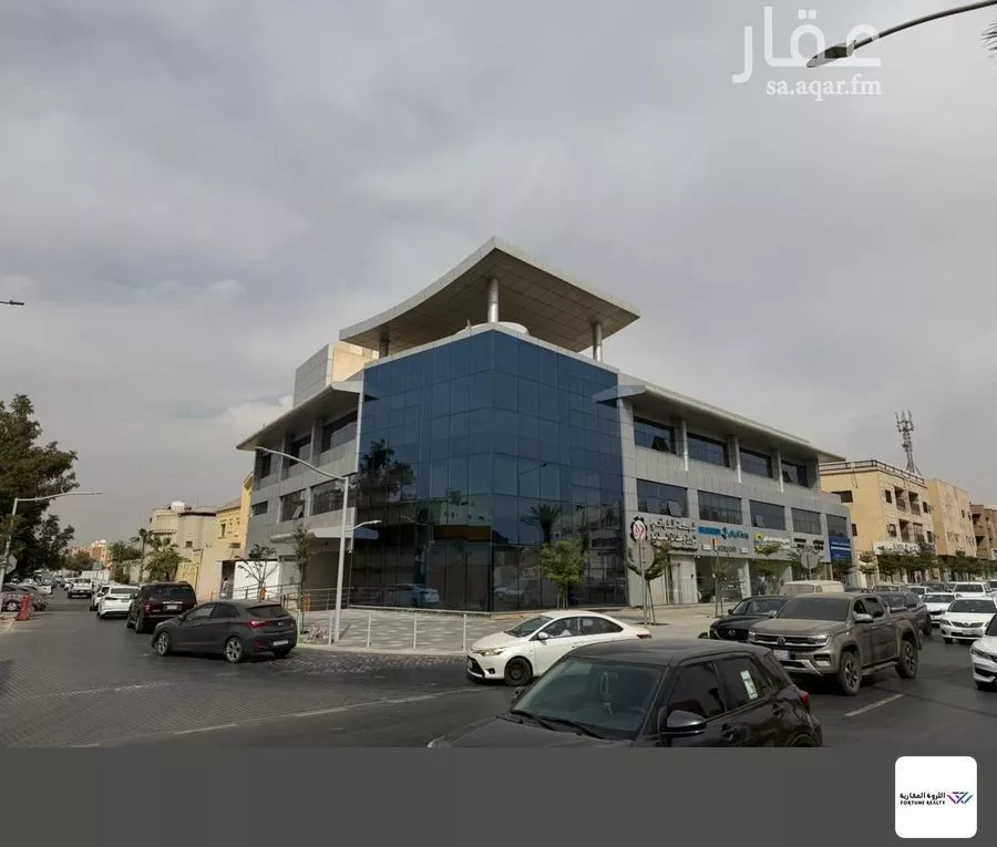 عمارة 1965 م² في الملز