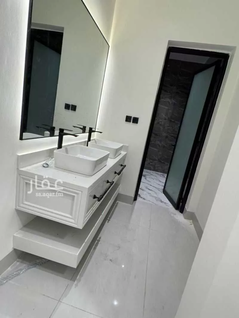 5 bedroom villa in Ash Shulah 3