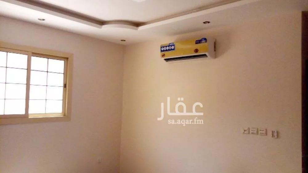 شقة 3 غرف في النزهة 4