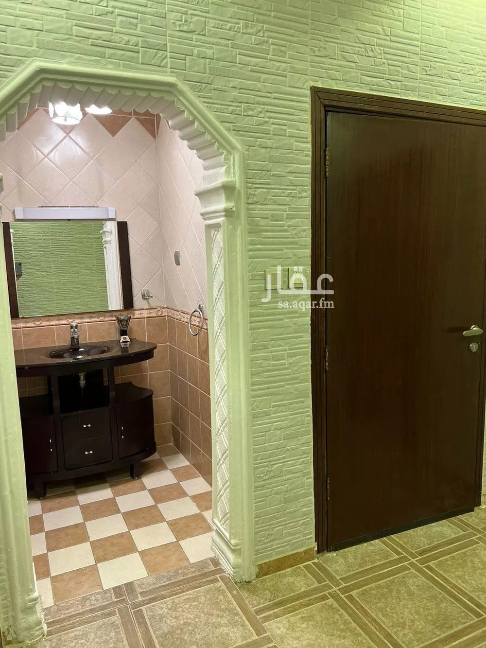 عمارة 550 م² في الاجاويد 5