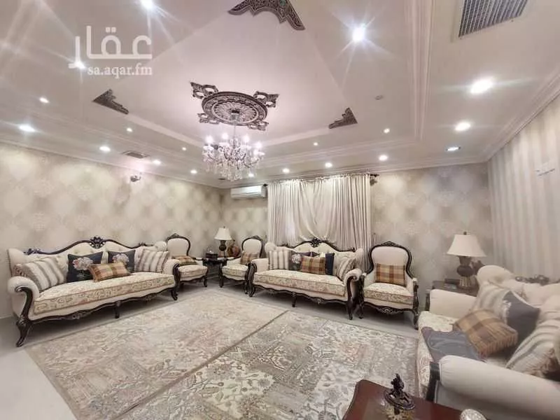 فيلا 9 غرف في العارض 4