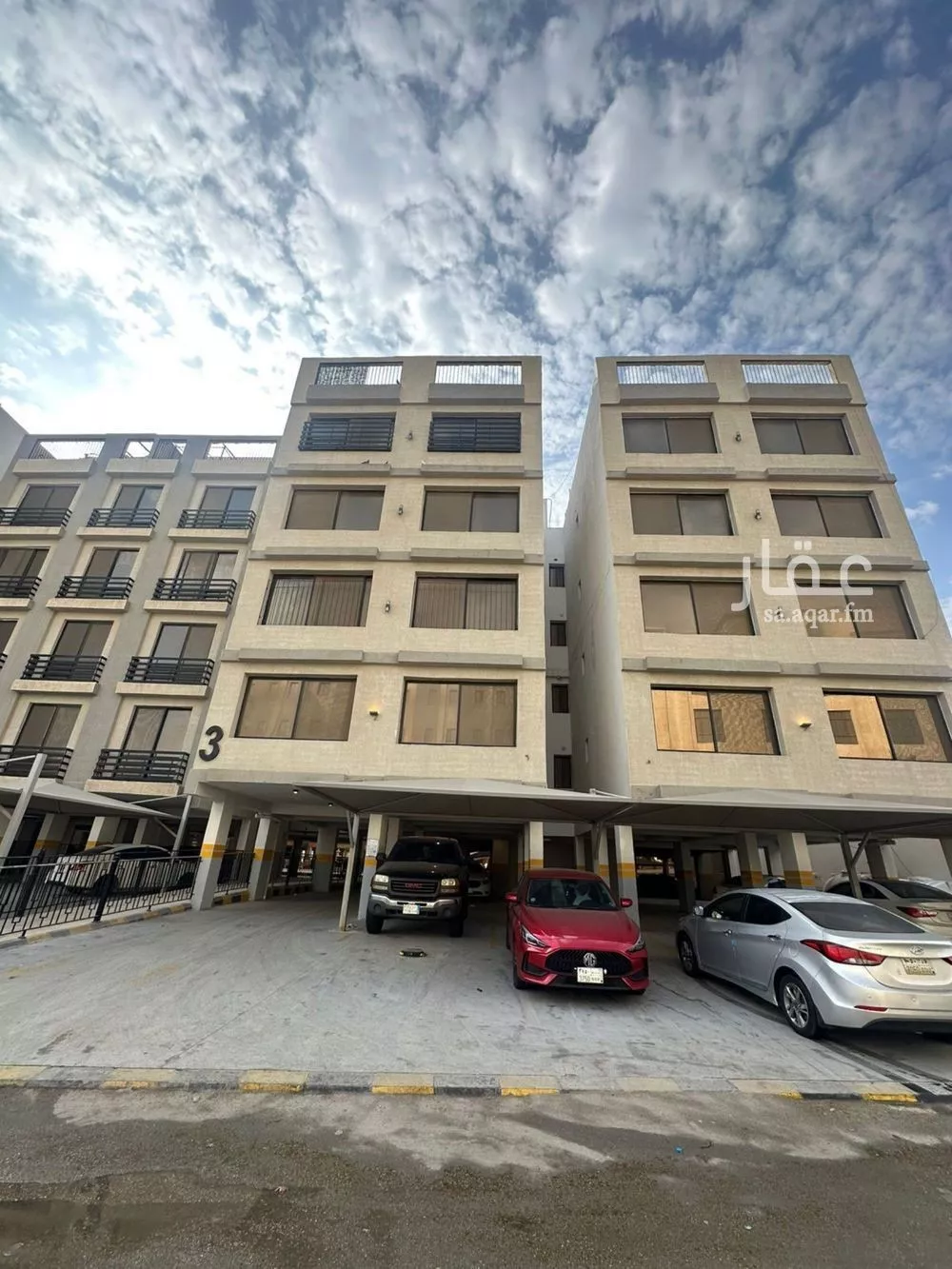5 bedroom apartment in Al Hamra 1