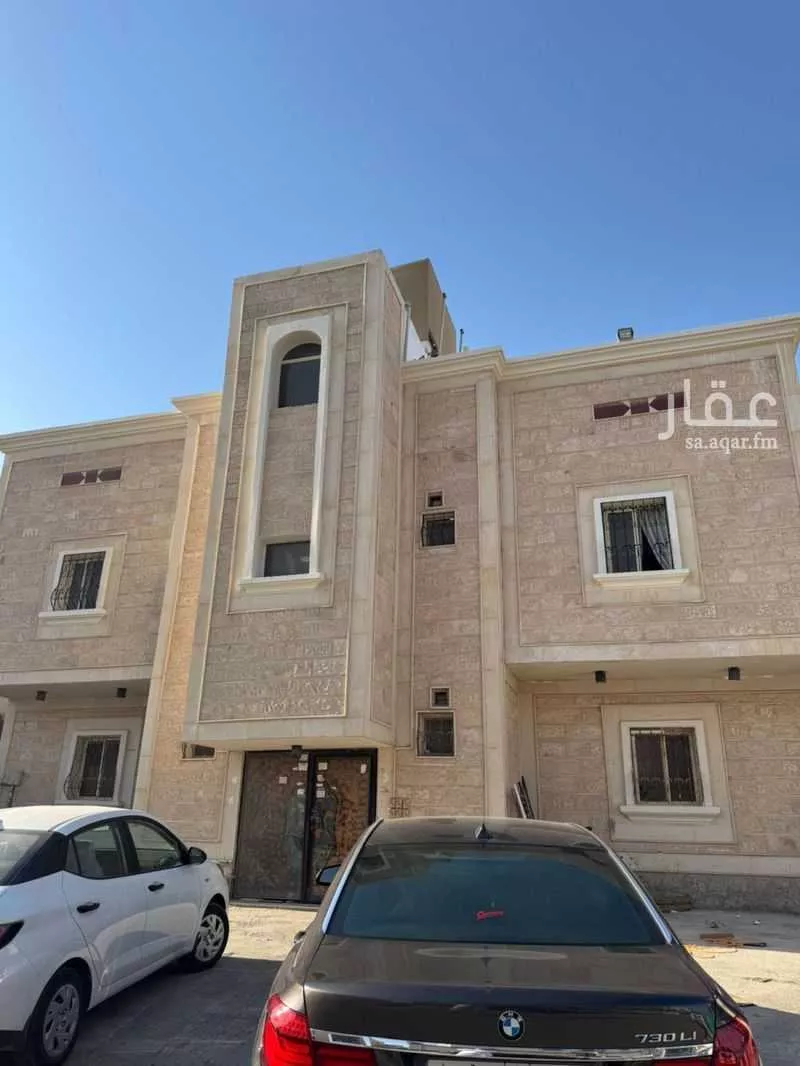 500 sqm building in Dahiat King Fahd 1
