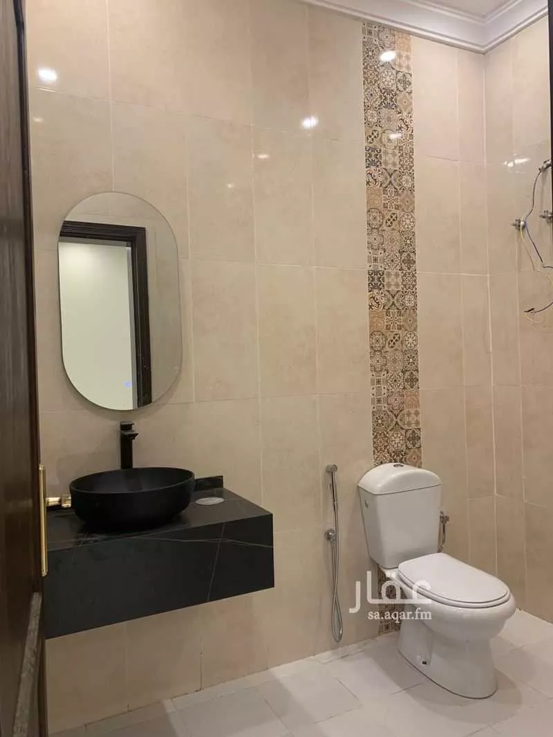 فيلا 5 غرف في طيبة 3