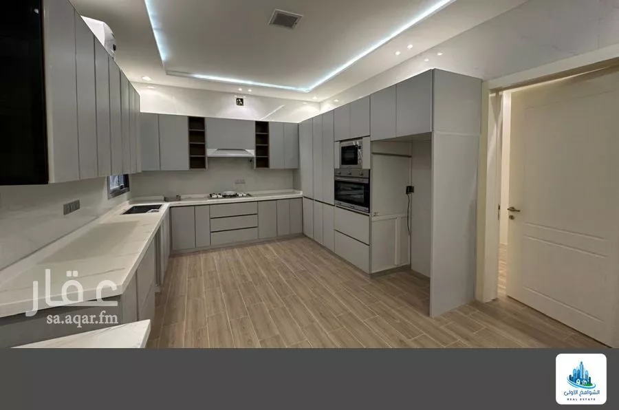 10 bedroom villa in Al Janadriyah 2