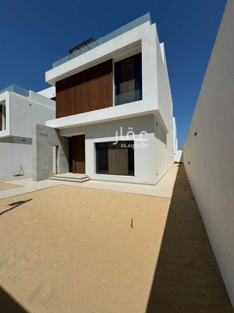 فيلا 5 غرف في الصدفة 2