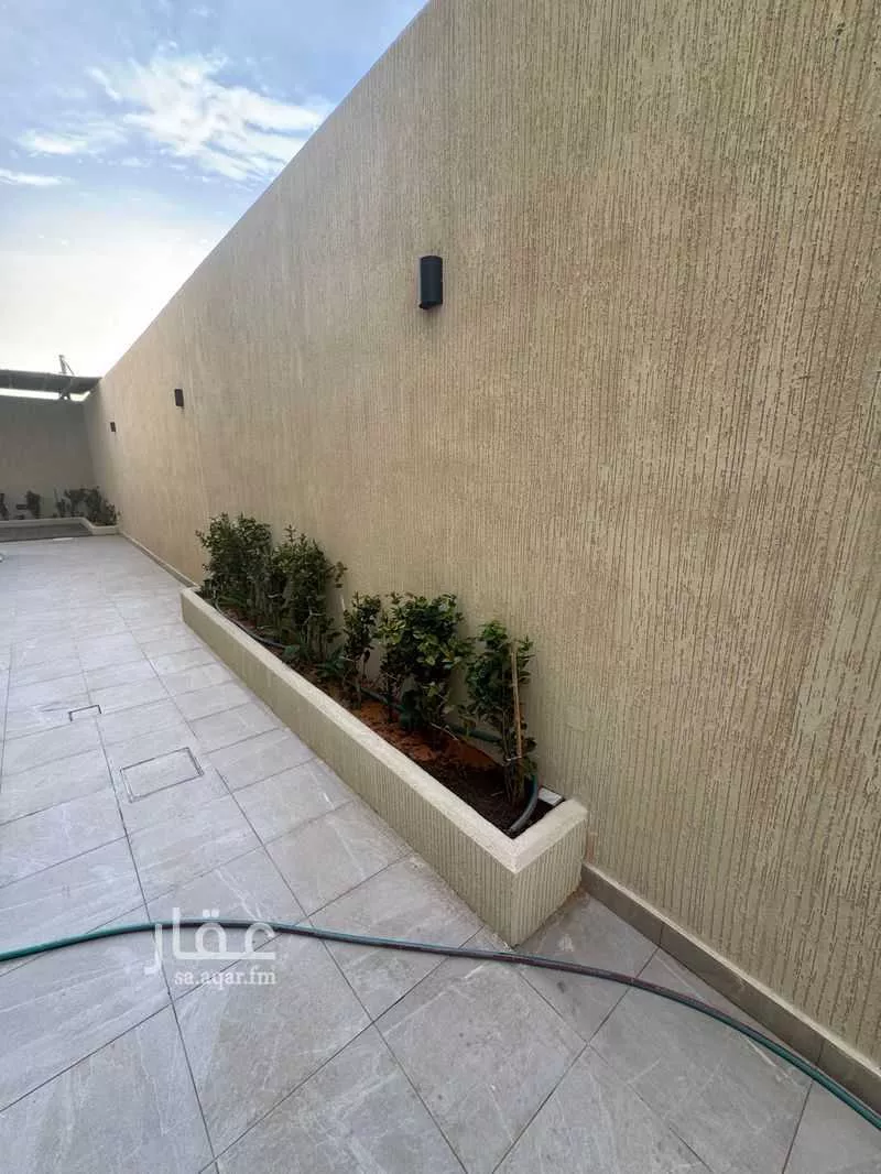 فيلا 5 غرف في السيف 5