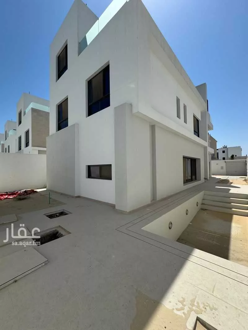 فيلا 5 غرف في الصدفة 5