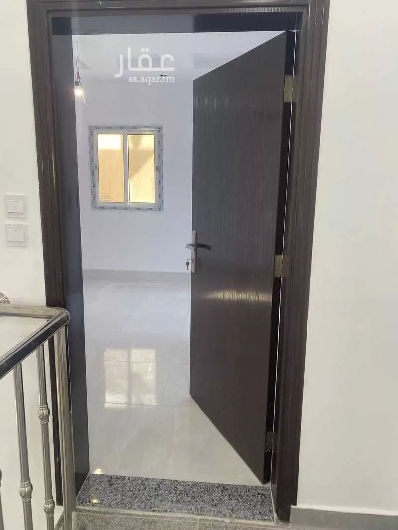 1 bedroom apartment in Al Yaqout 4