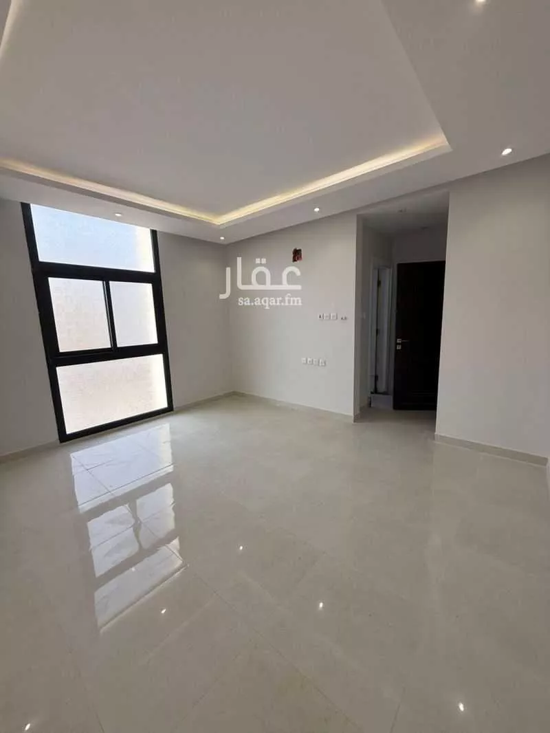 فيلا 8 غرف في العارض 5