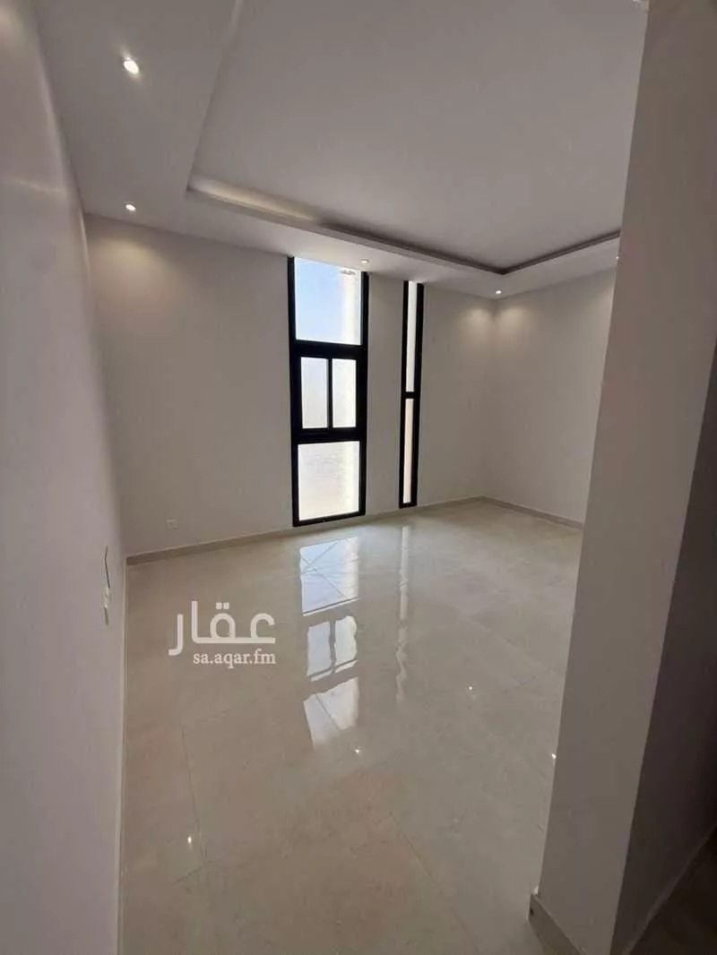 فيلا 8 غرف في العارض 3