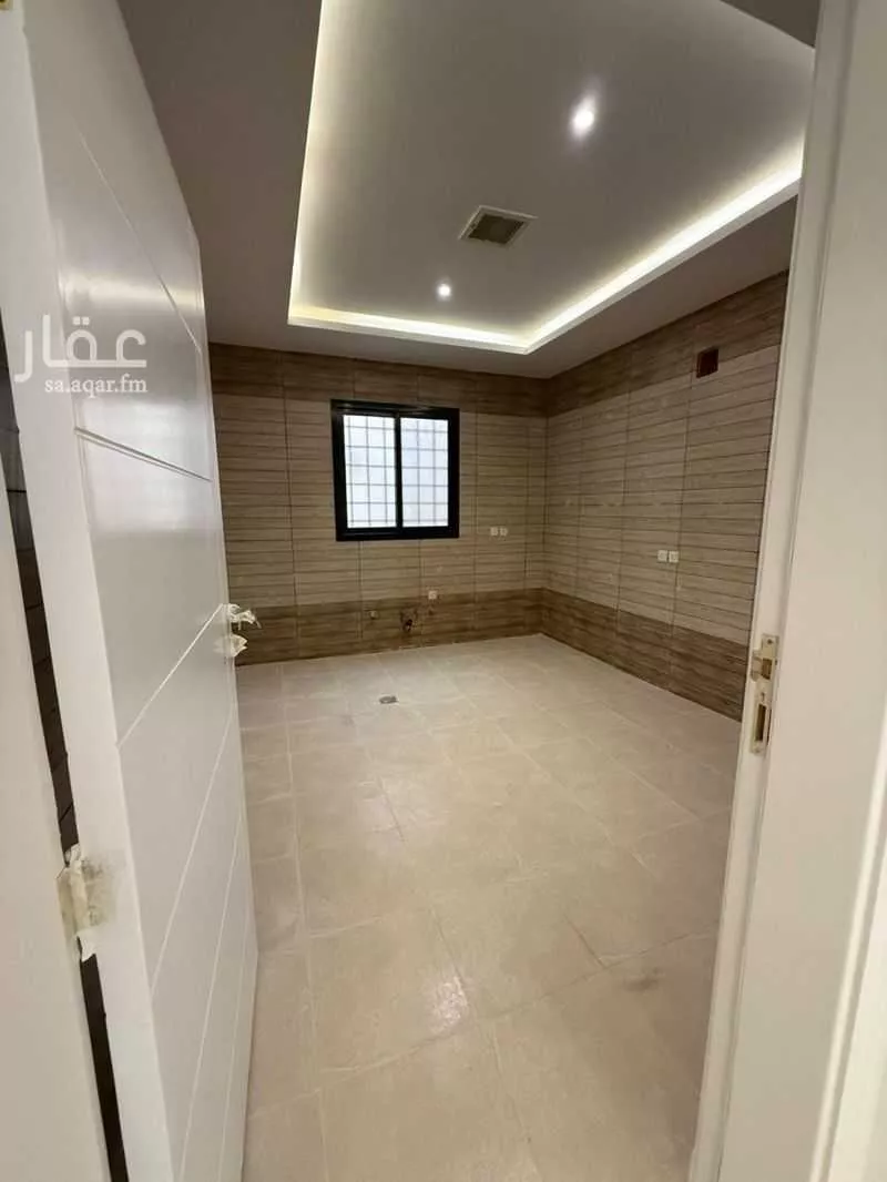 فيلا 8 غرف في العارض 1