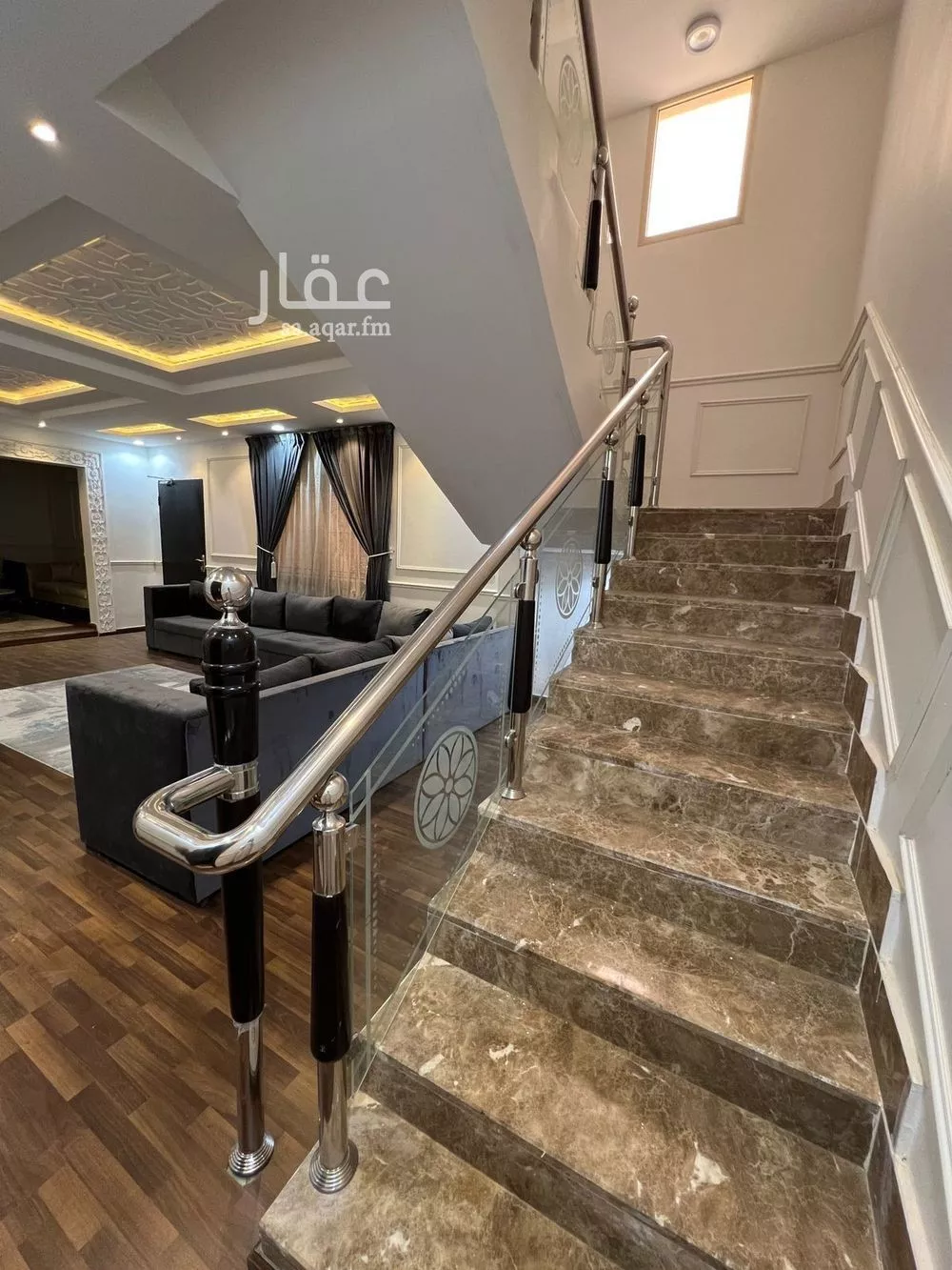 فيلا 6 غرف في القادسية 5